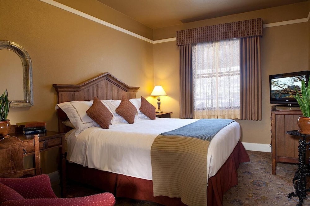 Hassayampa Inn - photo 8