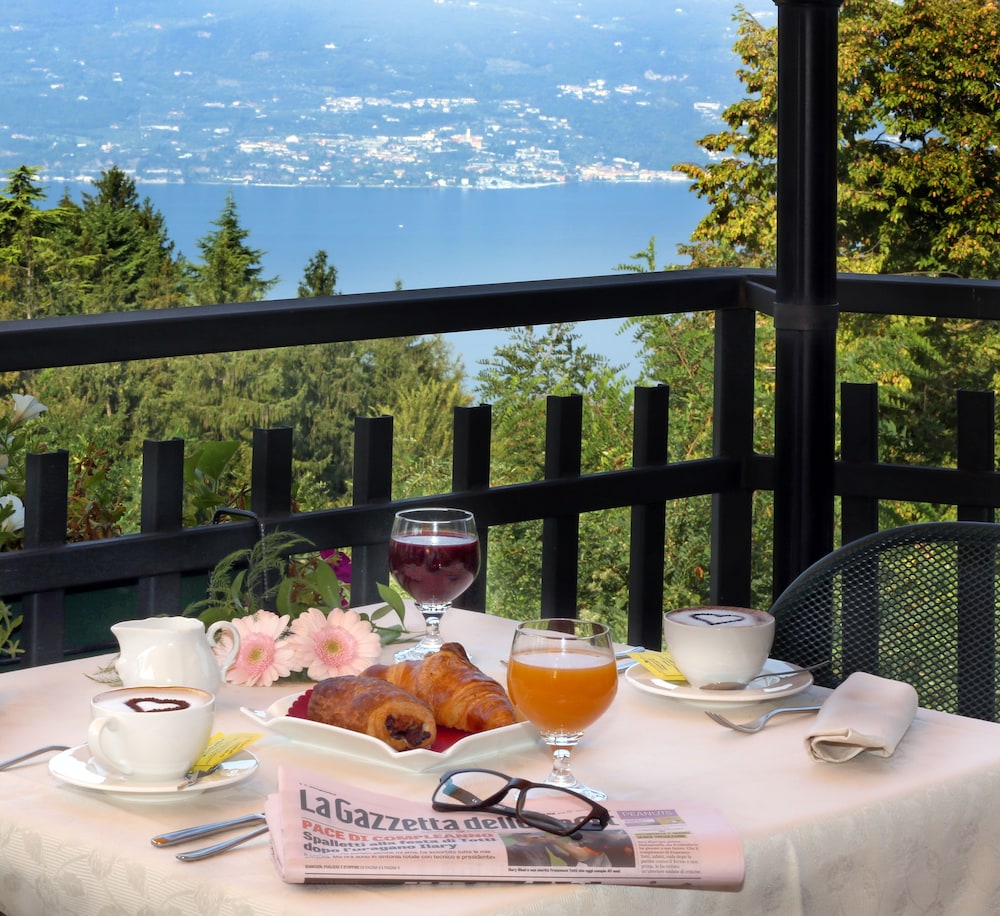 Hotel Costabella — hotel in San Zeno Di Montagna