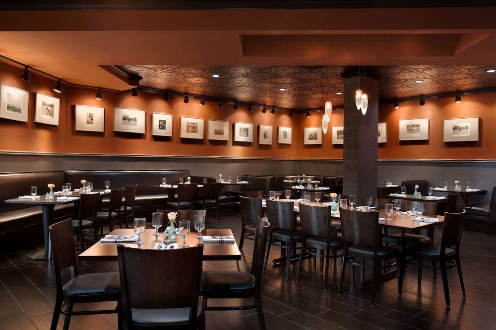 DoubleTree by Hilton Minneapolis Park Place - photo 47