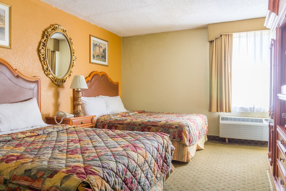 A Victory Inn Tolleson - photo 6