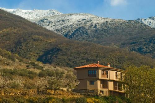 Complejo Rural Las Palomas — 4-Star Luxury Hotel in Jerte, Spain