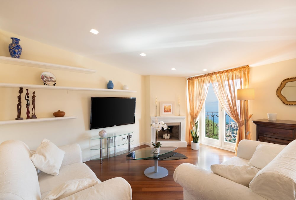 Villa Grazielluccia in Sorrento — 4-Star Luxury Hotel in Sorrento, Italy