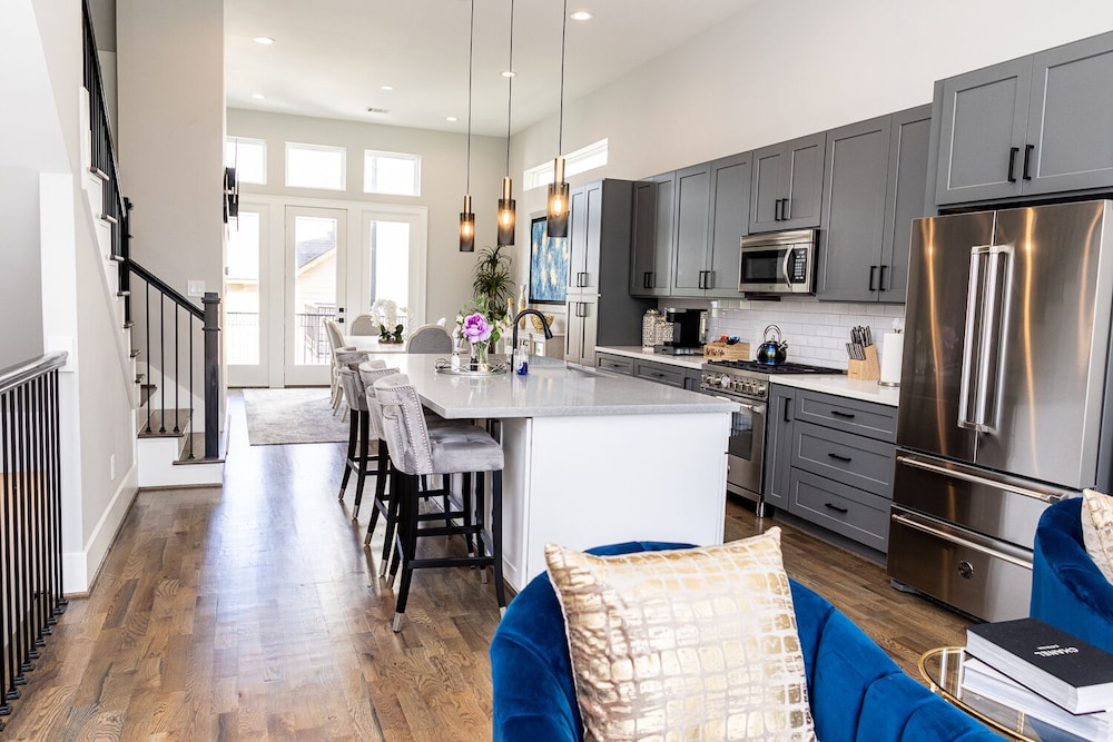 Houston Lux Townhome - photo 49