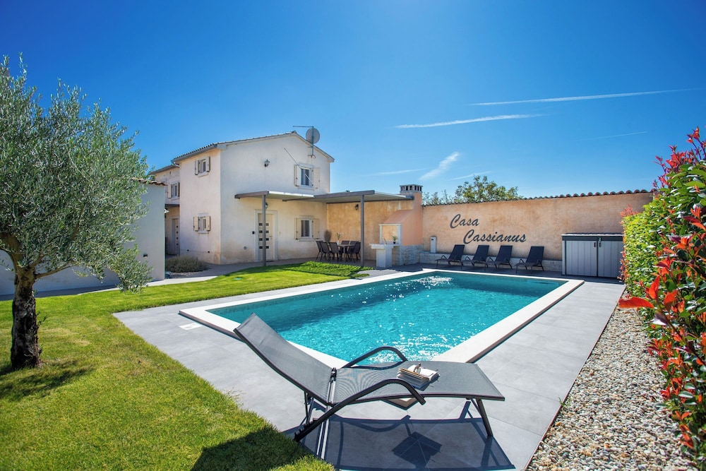 Casa Cassianus — 4-Star Luxury Hotel in Sveti Petar U Sumi, Croatia