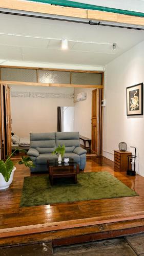 LOYD Ratchaburi — hotel in Damnoen Saduak