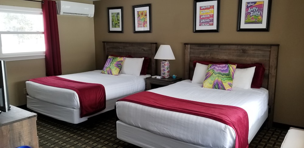 Middlebury Sweets Motel - photo 19