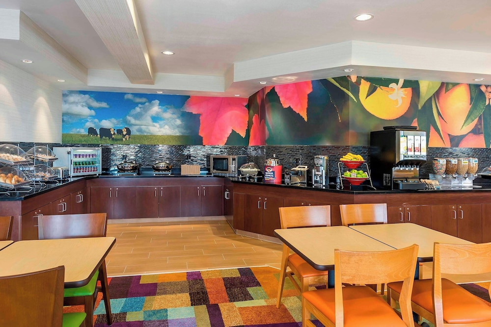Fairfield Inn & Suites Mansfield Ontario - photo 18