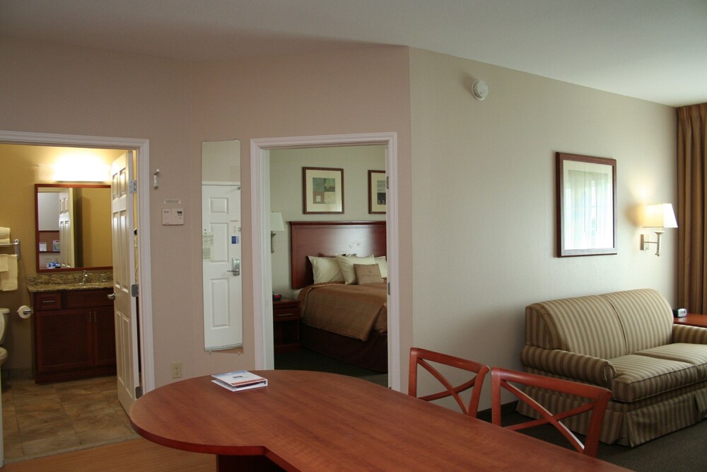 Candlewood Suites Avondale New Orleans by IHG - photo 12