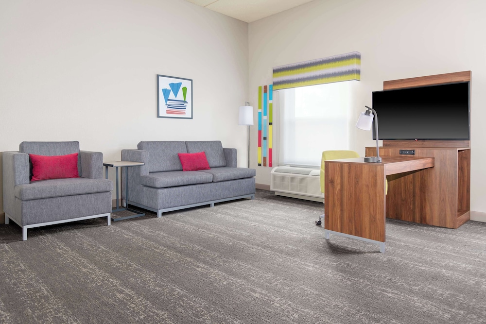 Hampton Inn & Suites Brookings - photo 16