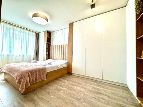 Two Chic — 4-Star Luxury Hotel in Timisoara, Romania