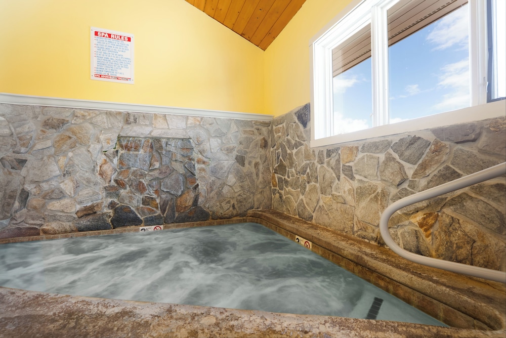 Fireside Inn & Suites Gilford - photo 53