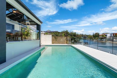 Luxury Waterside Oasis - last minute hotel in Gold Coast