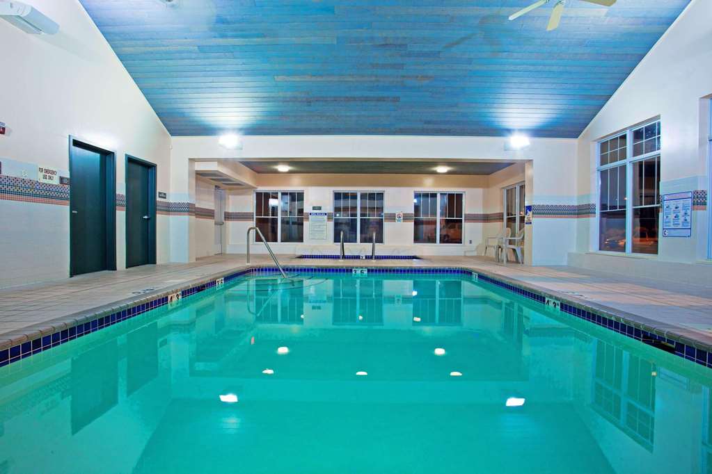 Country Inn & Suites by Radisson Brooklyn Park Brooklyn Center MN - photo 12