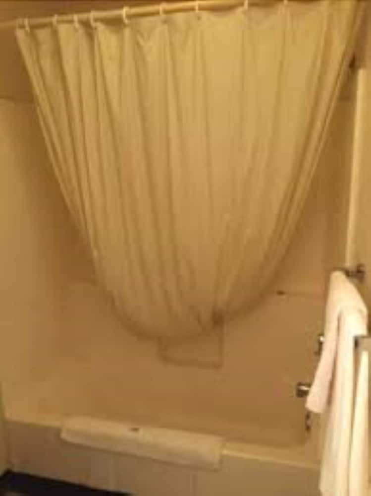 Summer Wind Budget Motel - photo 7