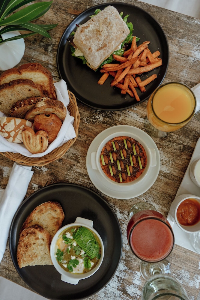 Breakfast meal