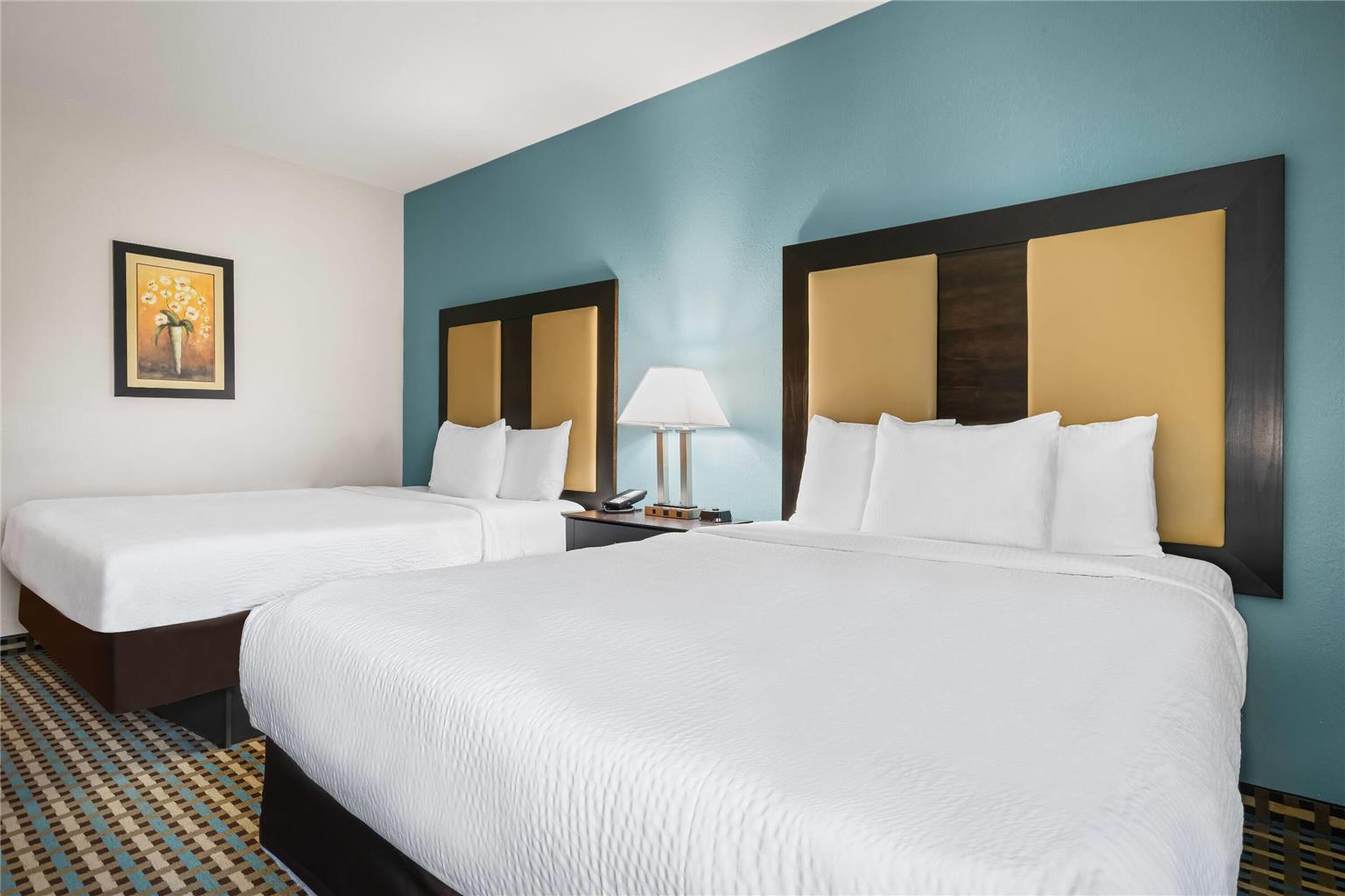 La Quinta Inn & Suites by Wyndham Stonington Mystic Area - photo 16