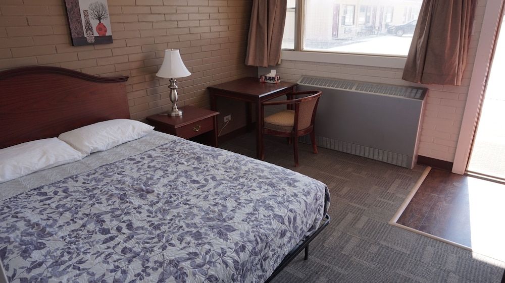 Caravel Motel - carbon neutral hotel in Swift Current