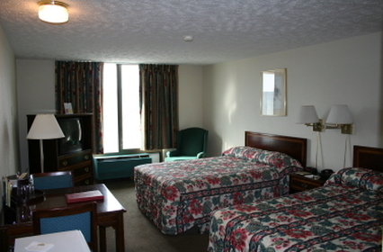 Westmont Inn & Suites - photo 3