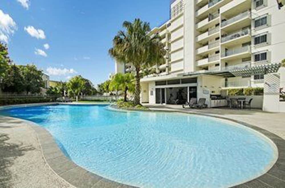 Horton Apartments — 4-Star Luxury Hotel in Maroochydore, Australia