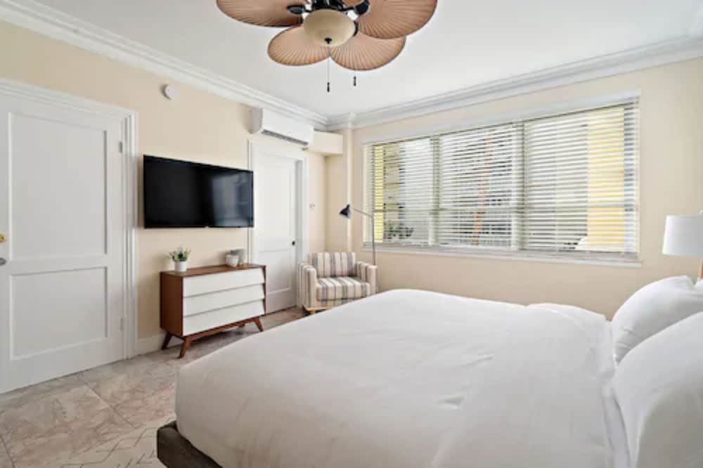 The Ambassador Palm Beach Hotel & Residences - photo 9