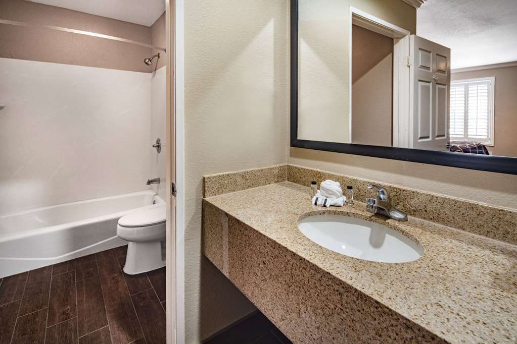 Super 8 by Wyndham North Hollywood - photo 25