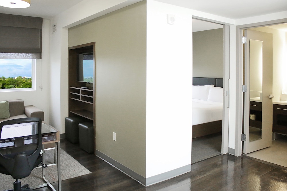 Element Miami Doral - photo 13
