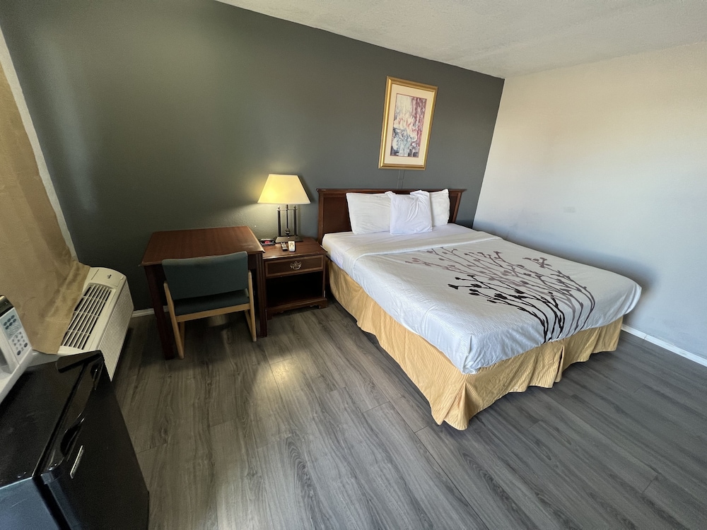 Greensburg Inn - photo 20