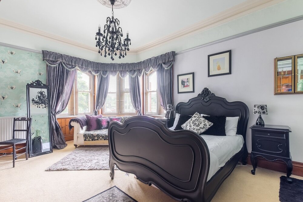 Woodside Villa Whitby