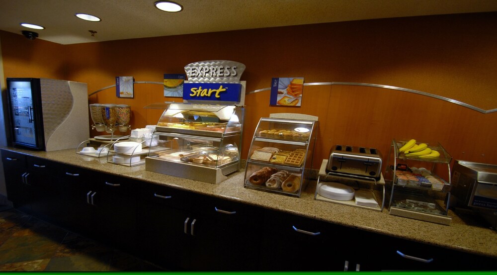 Holiday Inn Express & Suites Denver SW Littleton by IHG - photo 22