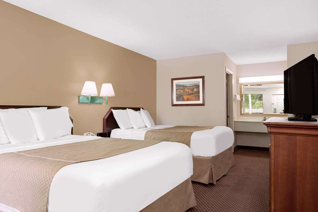 Days Inn by Wyndham Macon I 475 - photo 15