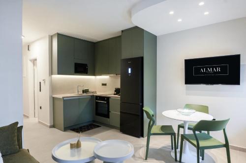 Almarliving Stylish 2Br Apartment In Ilioupolis — 4-Star Luxury Hotel in Athens, Greece