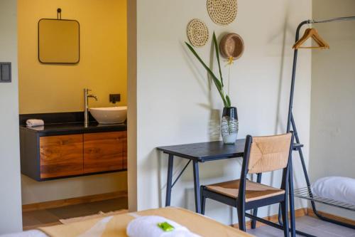 Hotel y Cabinas del Trópico in Guapiles, Costa Rica