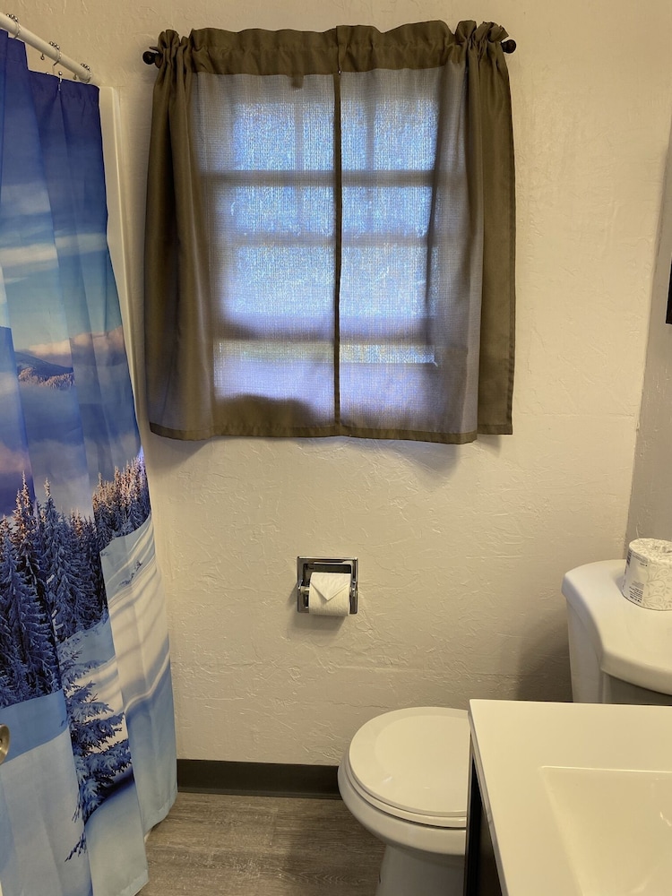 Lamplighter Cabins & Suites - photo 68