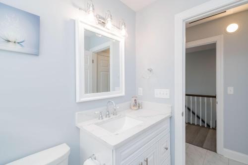 Ocean Wind by Oak Island Accommodations - photo 42