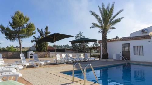 Villa Las Tres Hermanas Albarreal de Tajo by Toledo AP — 4-Star Luxury Hotel in Albarreal De Tajo, Spain
