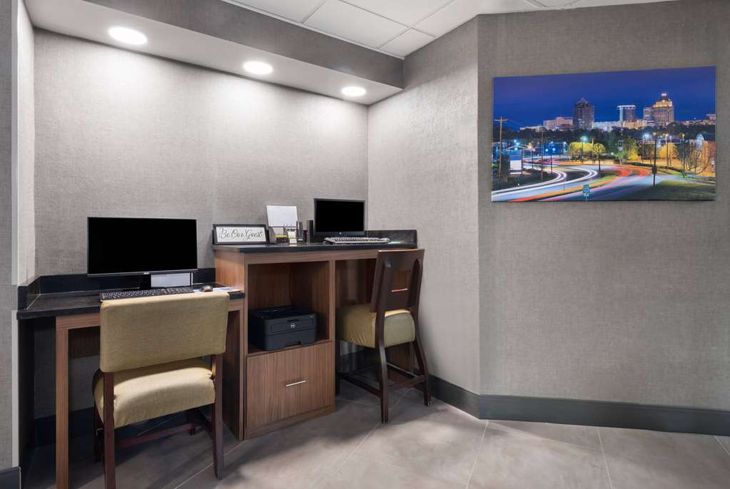 La Quinta Inn & Suites by Wyndham Greensboro NC - photo 31