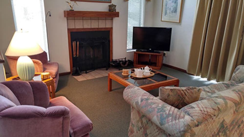 Quality Hill Resort - photo 23