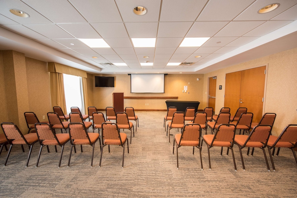 Hampton Inn Presque Isle Maine - photo 61