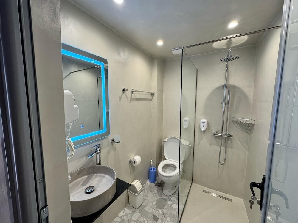 Hotel Driloni — hotel in Ksamil