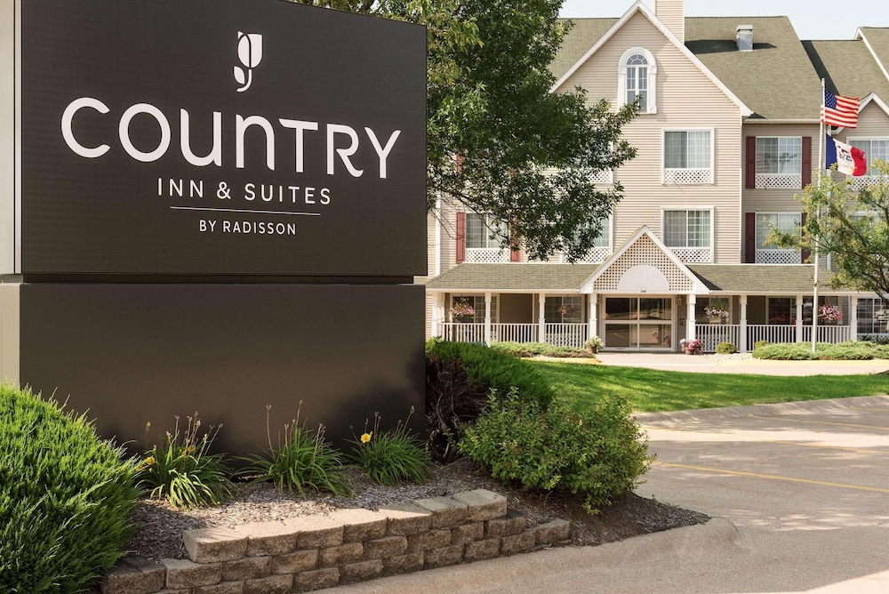 Country Inn & Suites by Radisson Davenport Quad Cities - photo 4