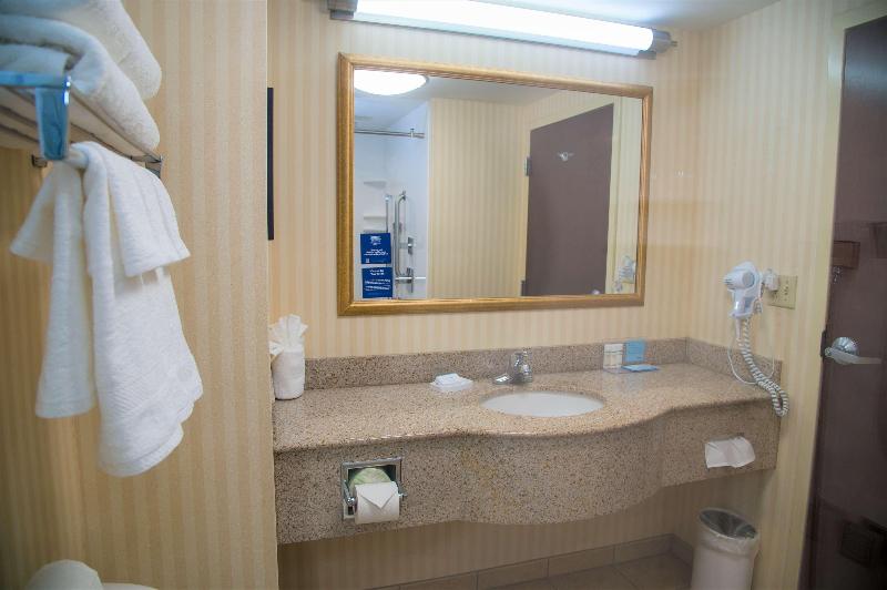 Hampton Inn Lewisburg - photo 33