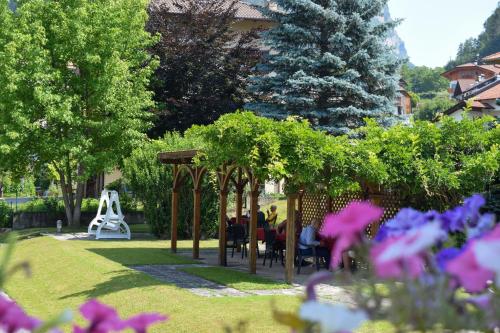 Beohotel — hotel in San Lorenzo In Banale