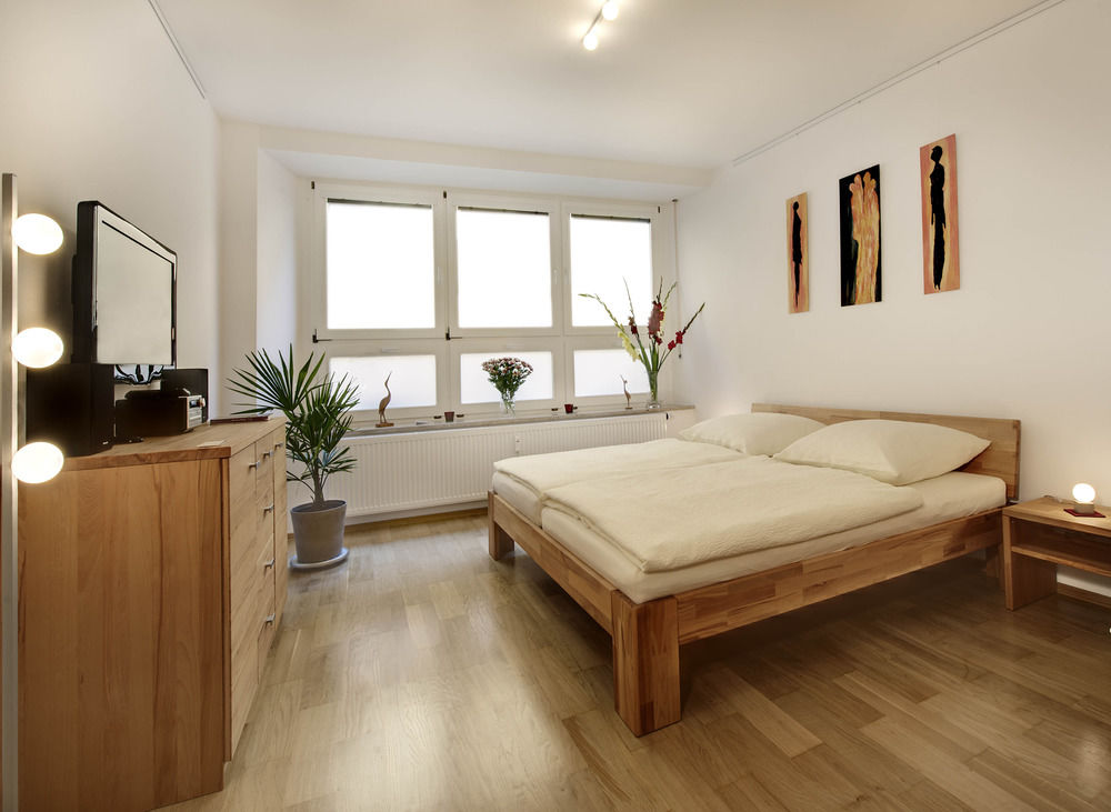 Apartment Goldener Kranich — 4-Star Luxury Hotel in Regensburg, Germany