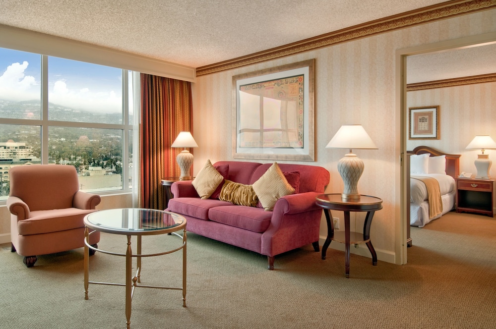 Hilton Los Angeles North Glendale & Executive Meeting Center - photo 15