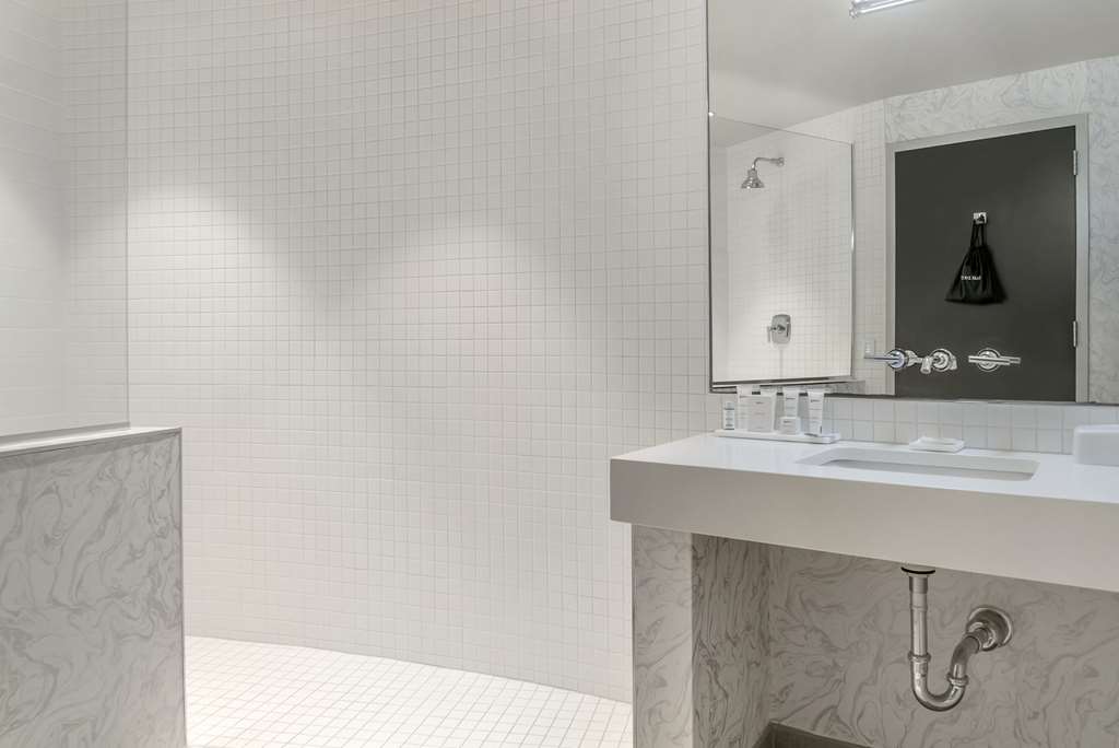 Radisson Plaza Hotel at Kalamazoo Center - photo 5