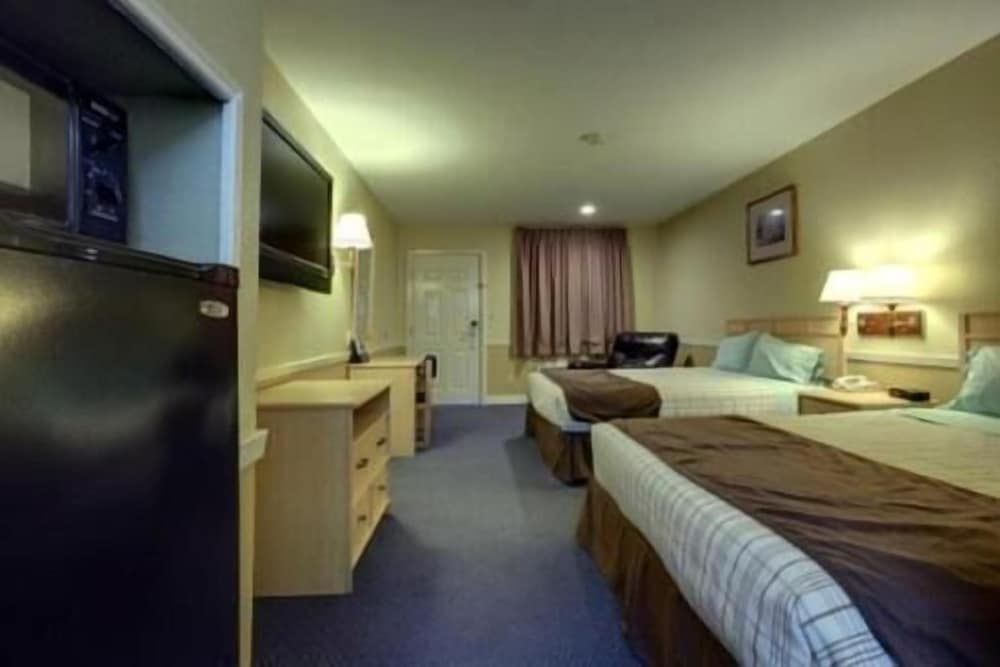 Executive Inn - carbon neutral hotel in Edinburg