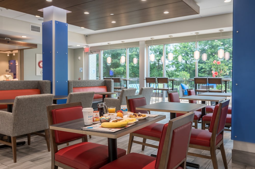 Holiday Inn Express & Suites Greenville S Piedmont by IHG - photo 58