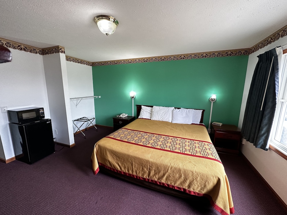 Attica Inn - photo 19