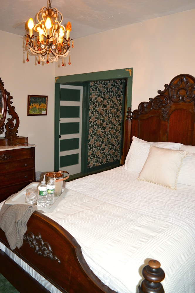 The Historic Fairfield Inn 1757 - photo 5