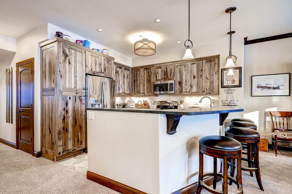Highlands Slopeside by East West Hospitality - photo 192